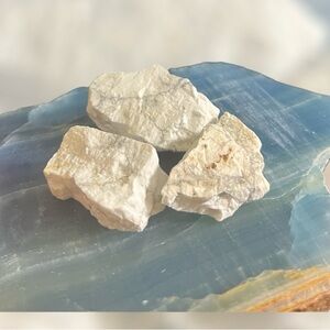 3 Howlite Raw Stones